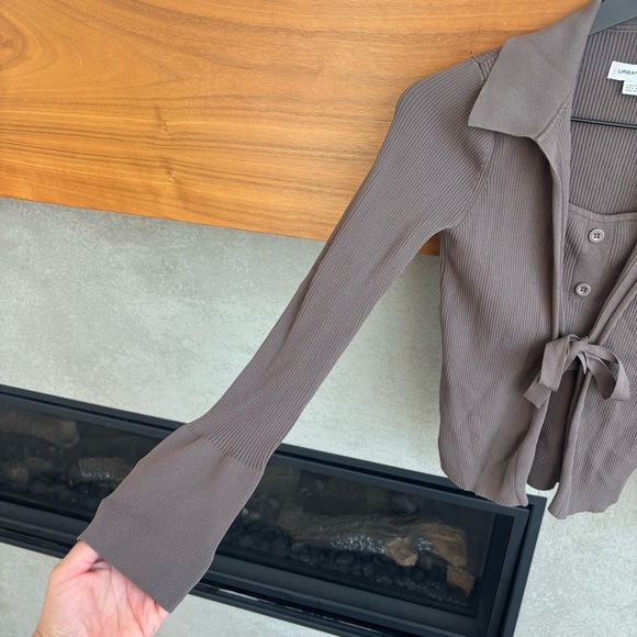 Urban Revivo 2x1 Ribbed Top Cardigan, Size 4 - Picture 6 of 13